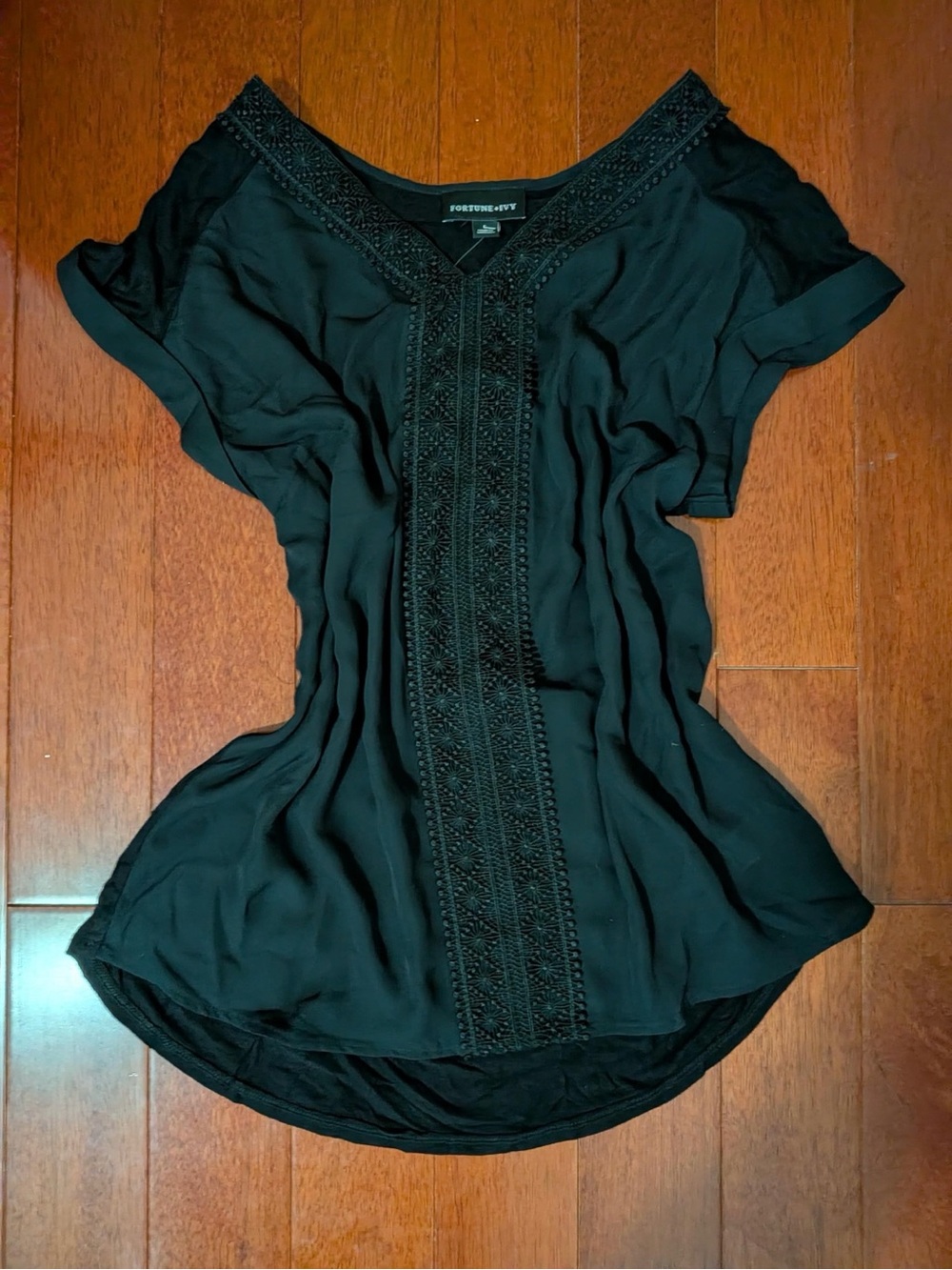 Fortune + Ivy Zara Black Crochet Trim V-Neck Blouse Size Large NWT